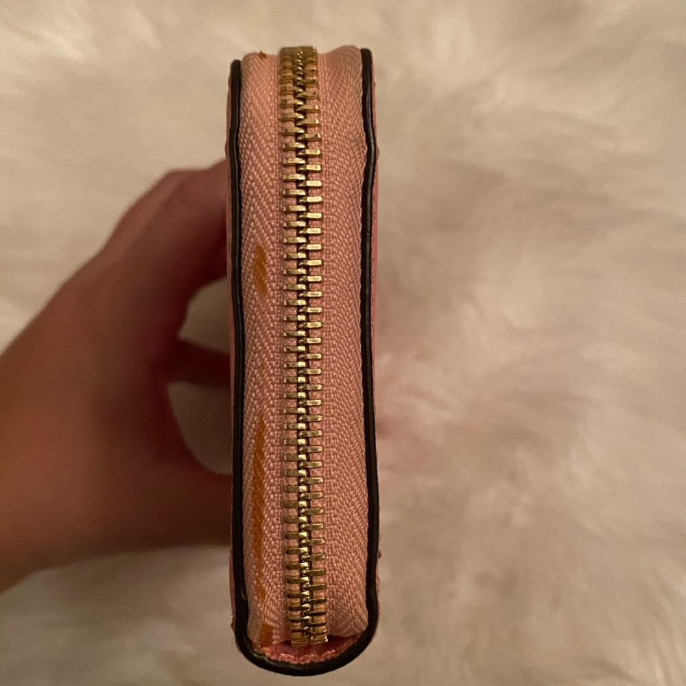 MK Wallet - Picture 3 of 6